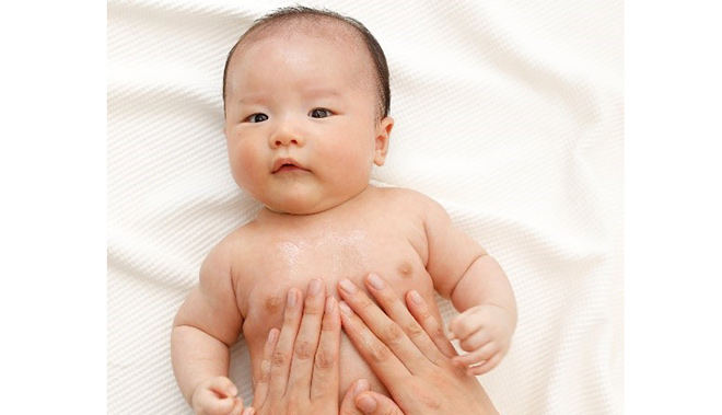新生児の肌荒れ・皮むけ、どう防ぐ？－沐浴&保湿ケア方法を動画で学ぼう―