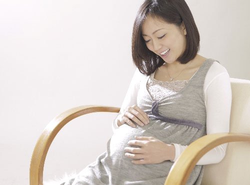 服も下着も靴ももう迷わない!妊婦さんの服装はこれがおすすめ◎