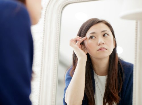 母になると小じわが増える?妊娠中~産後もハリのある肌を保つコツ