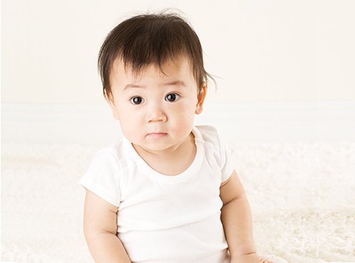 まだまだ暑い夏、汗をかかせない赤ちゃんのベストな服装って!?