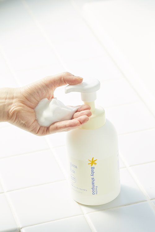 泡で出てくるタイプのベビーソープ