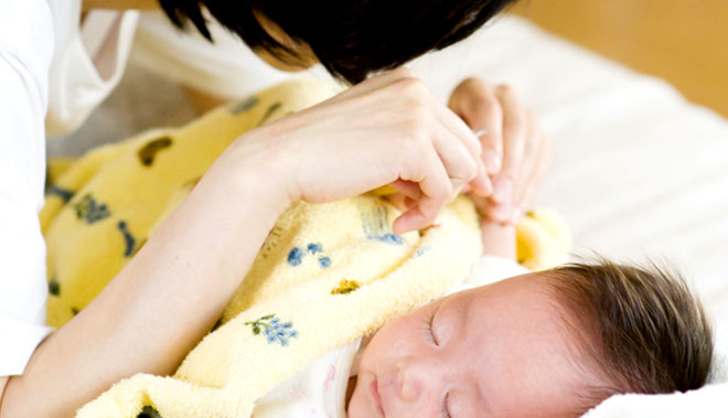 スプーンネイル と慌てる前に 赤ちゃんの爪の特徴とケアのコツ ベビー 赤ちゃん ナチュラルサイエンス For Mama Kids Smile