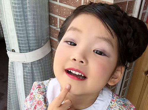 子どものメイク ヘアカラー ネイルは おしゃれ障害 を招きます キッズ 子ども ナチュラルサイエンス For Mama Kids Smile