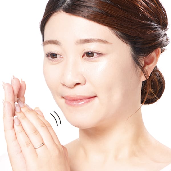 [写真]手で温めてぬるとなじみやすく