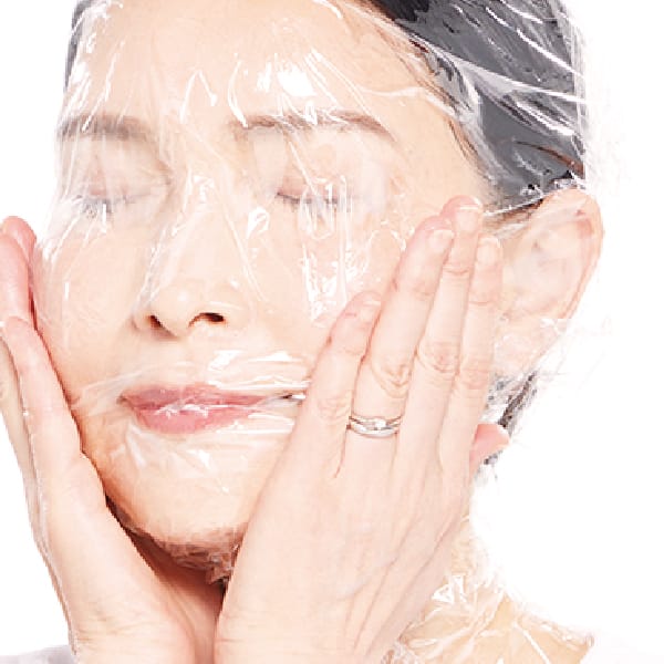 [写真]ラップパックで肌も唇もうるぷる♪